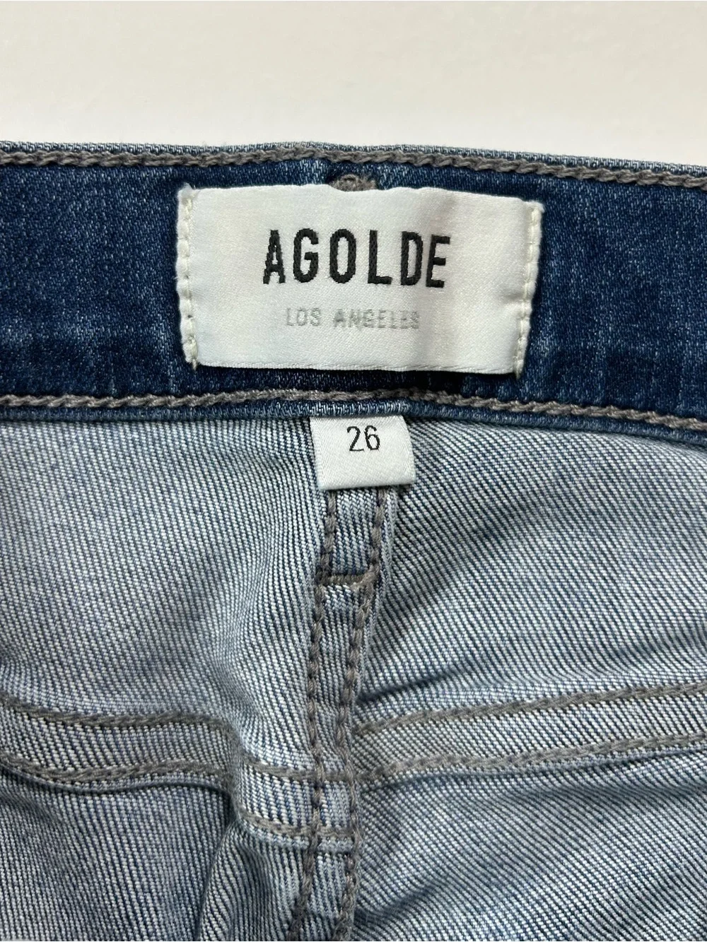 Women’s Agolde Los Angeles mid rise skinny jeans raw hem cropped size 26 EUC